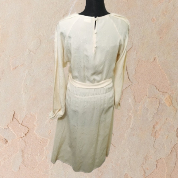 Vintage St. Pierre Ltd. Pleated Silk Shift Dress Size 6 Cream - Picture 15 of 15